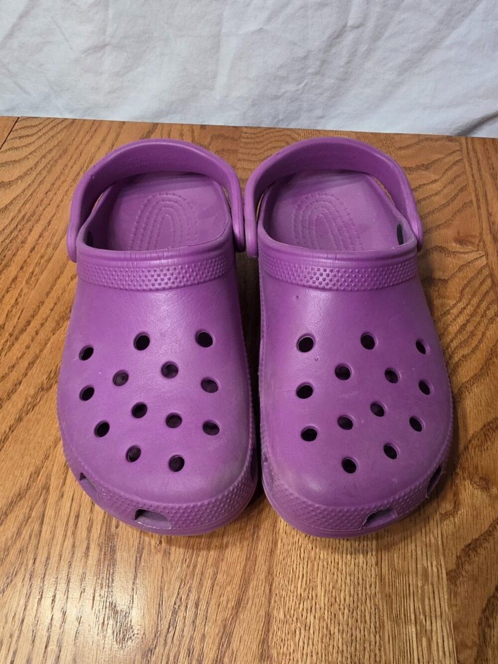 Crocs Classic Clogs Women's SIZE 9 Comfort Light Mistic Purple Round Toe Slip-On